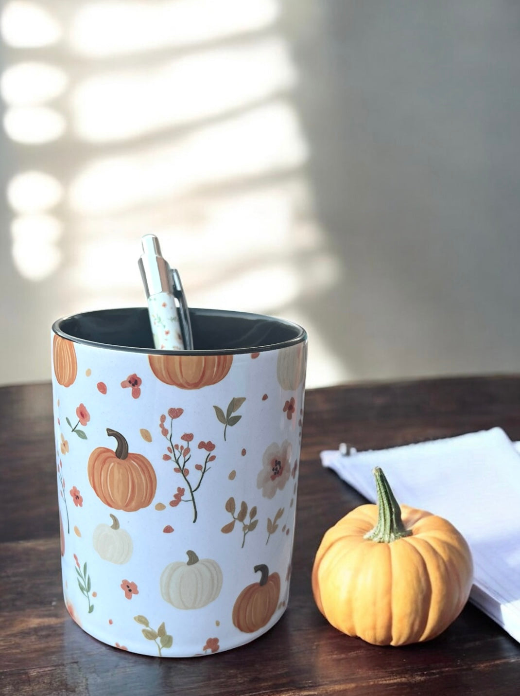 Floral Pumpkin Pen Pot