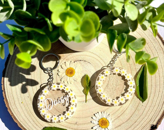Daisy chain personalised Flower Resin Keychain